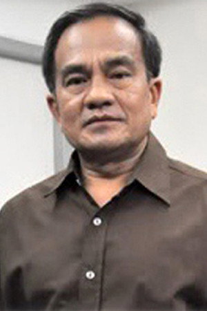Krailat Kriengkrai as Undertaker in The Unborn Child
