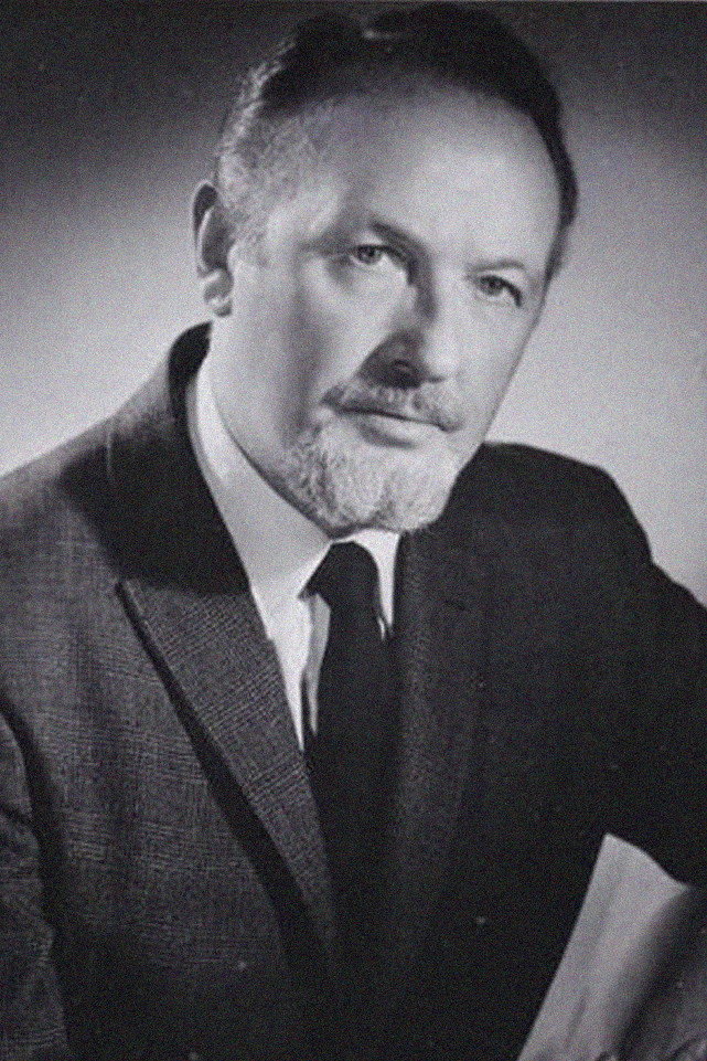 Ivor Barry as Chauffeur in Herbie Rides Again