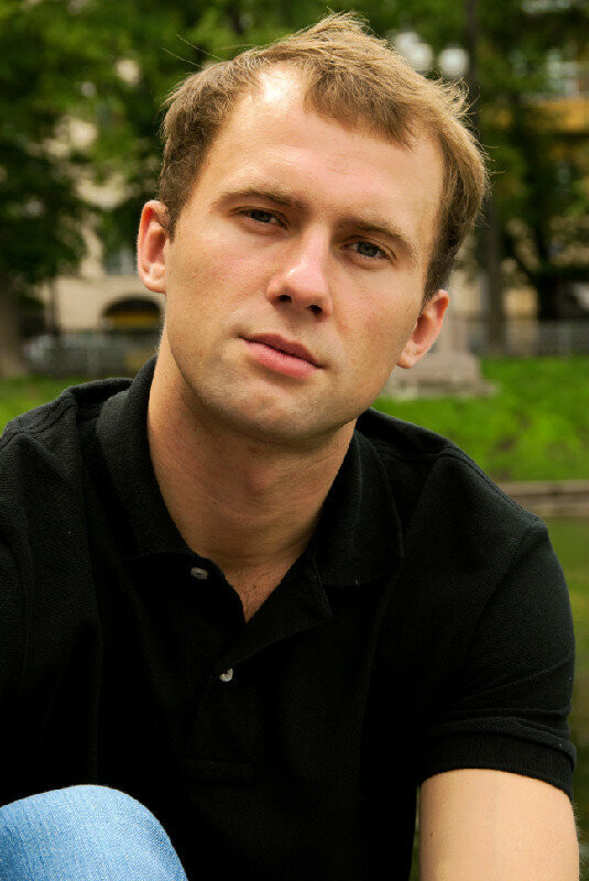 Ричард Бондарев as Максим in Pretty Girl