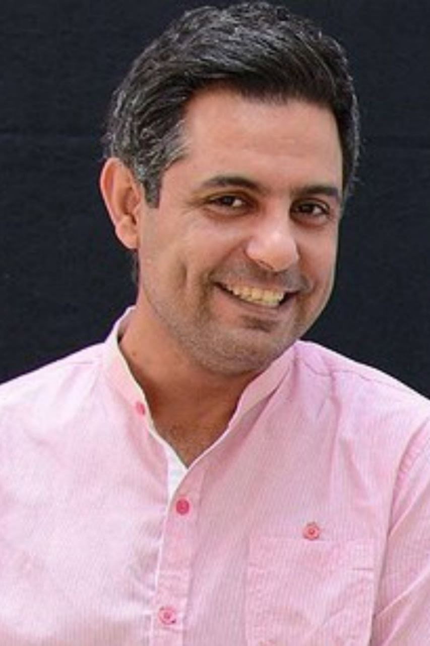 Ali Mardaneh as Doctor in The Warden