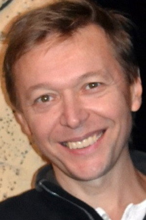 Eduard Bezrodnyi as Styopa in In Trees