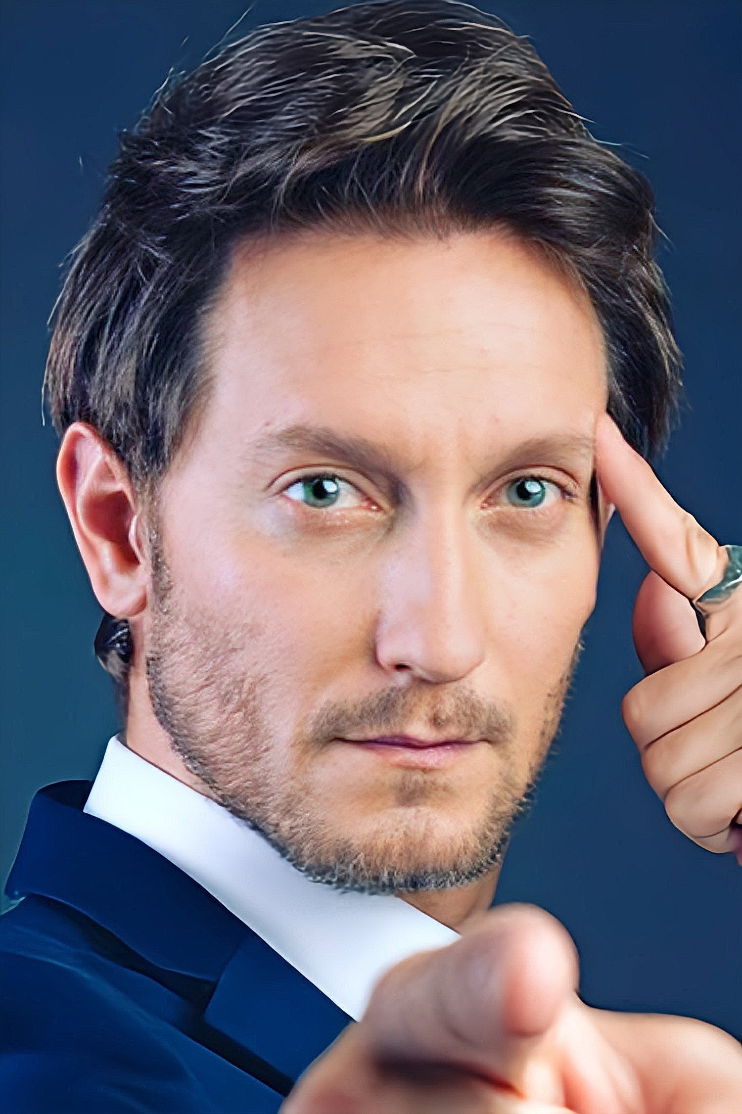 Lior Suchard as Self - Host in Gone Mental with Lior