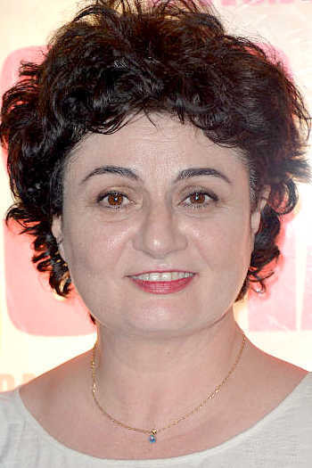 Béatrice de Staël as Femme chat in Laetitia 35