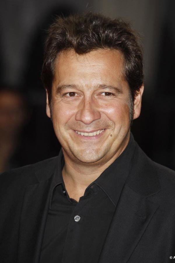 Laurent Gerra as Abbé Vautrin in Women at War