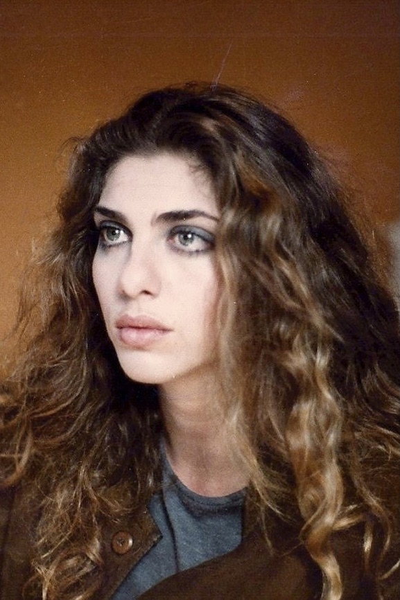 Λένια Πολυκράτη as Roza in Sweet Bunch