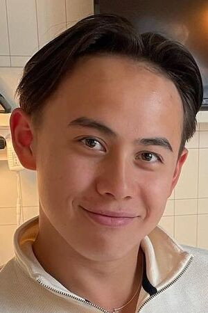 Martin Storebø Koh as Felix in Rykter