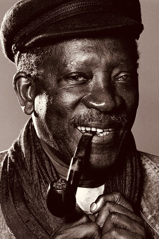 Ousmane Sembène as Self in Tahar Chériaa: A l'Ombre du Baobab