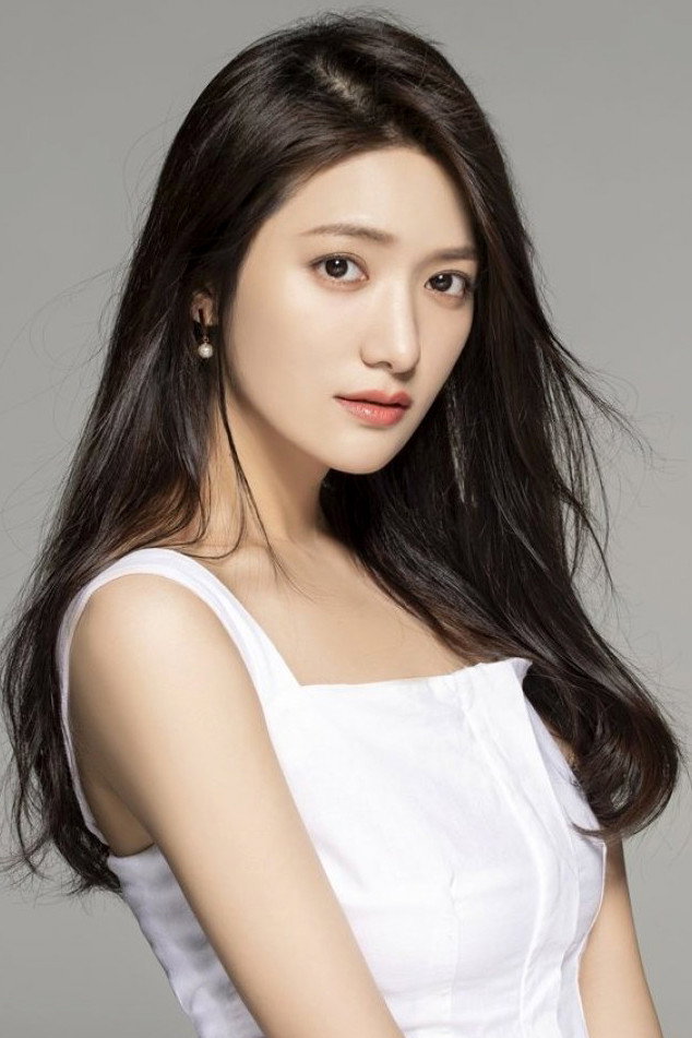 Huang Yi Zi as Mi Nuo in Detective Yun Duo