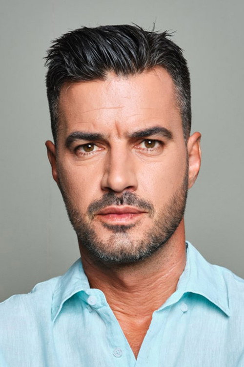 Γιάννης Τσιμιτσέλης as Konstantinos Delaportas in Kato Partali