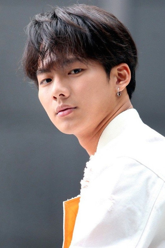 吳念軒 as Ming in When the Water Stills