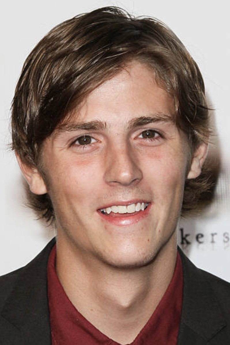 Taylor Vale as Houdini (voice) in Junkyard Dogs