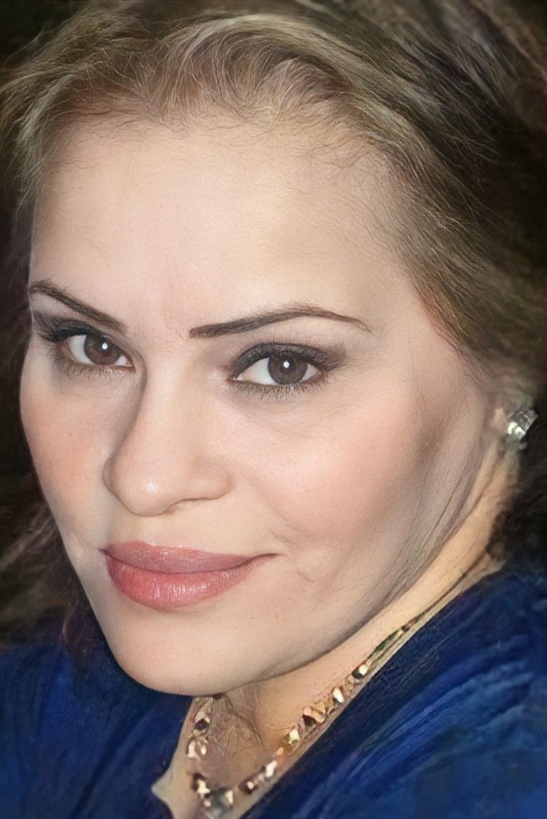 Nadia Al Iraqiya as سندس in I want to get married