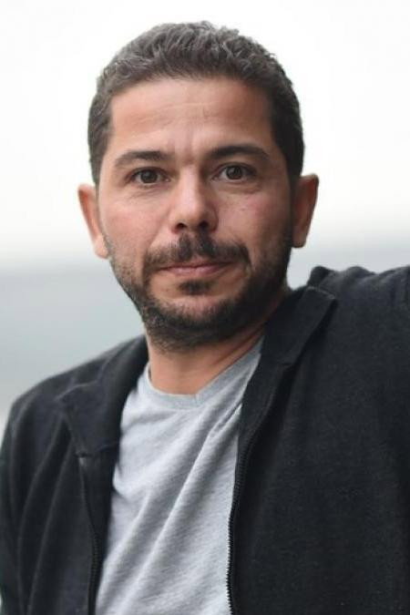 Atılay Uluışık as Kadife Arkadaş 3 in Don't Tell Orhan Pamuk That His Novel Snow is in the Film I Made About Kars