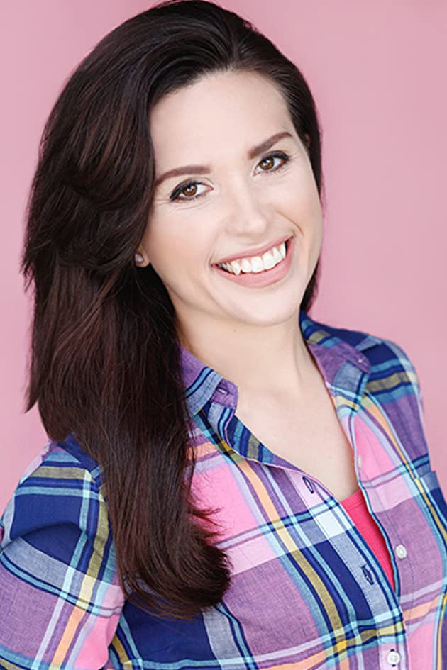 Melissa Puana-Martin as Cori in 4 Wedding Planners