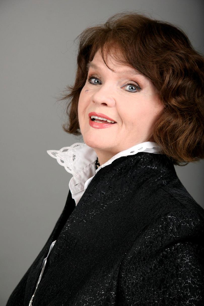 Margareta Pâslaru as Yuliya in The Tunnel
