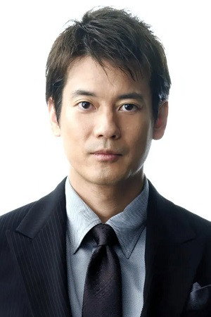 唐沢寿明 as Yamaoka Shiro in 美味しんぼ