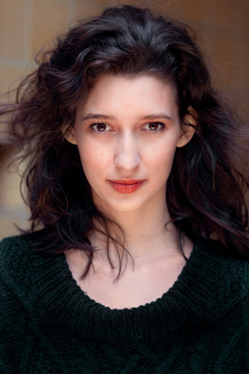 Mathilde Irrmann as Iva in Gondola