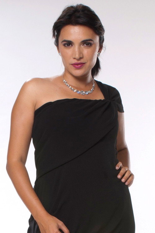 Nicole Duțu as Eliza in Narcisa Sălbatică