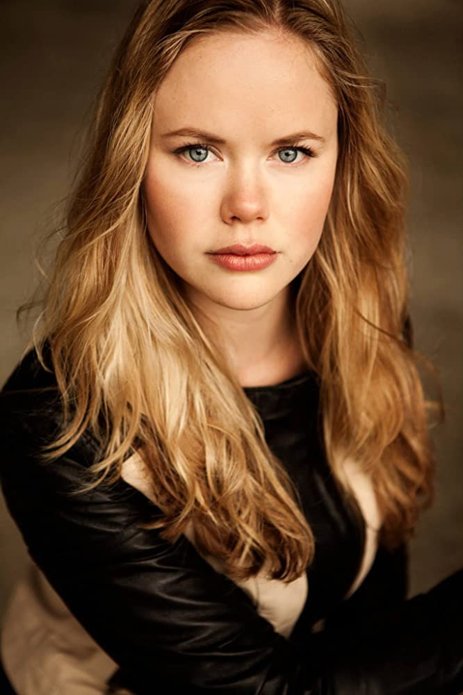 Emily Gruhl as Courtney in Angel of Mine