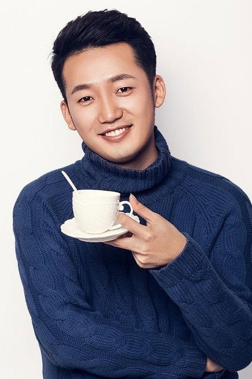 Zhang Yuening as Duan Feng in Out of the Past