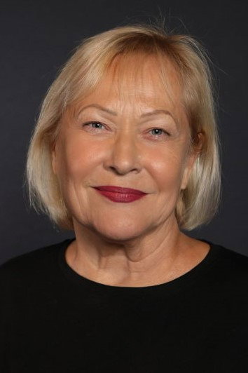 Marja-Leena Junker as Grand-Mother in Skin Walker