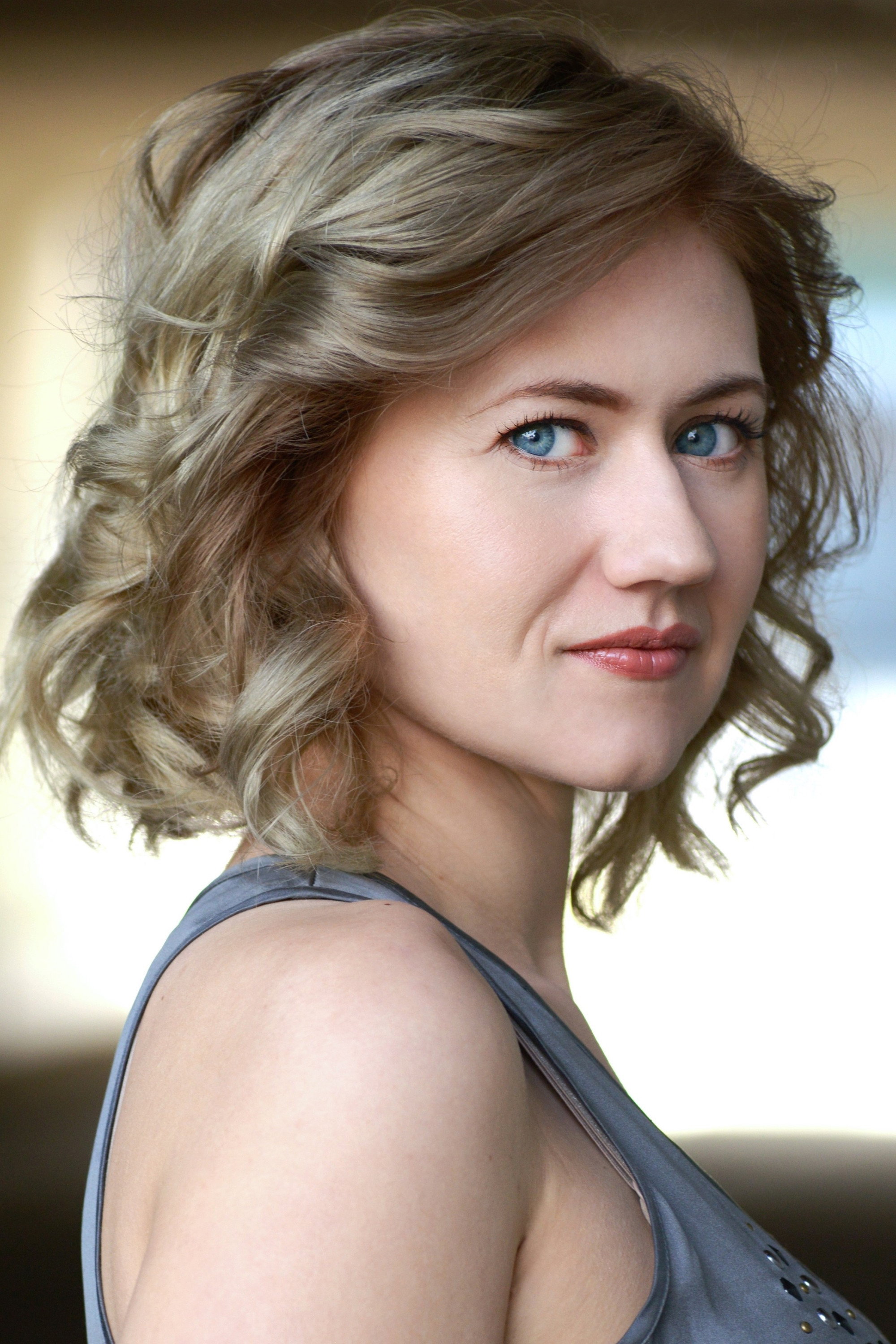 Ava Himmel as Elizabeth Sahrbach in True Bond