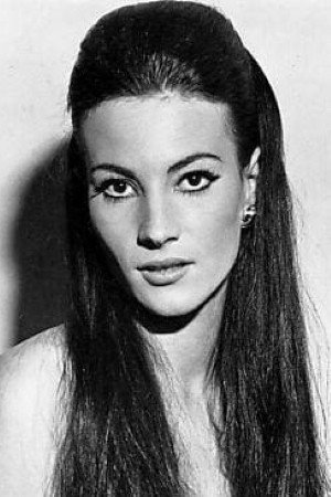 Nicoletta Machiavelli as Luce Lapade in L'Important c'est d'aimer