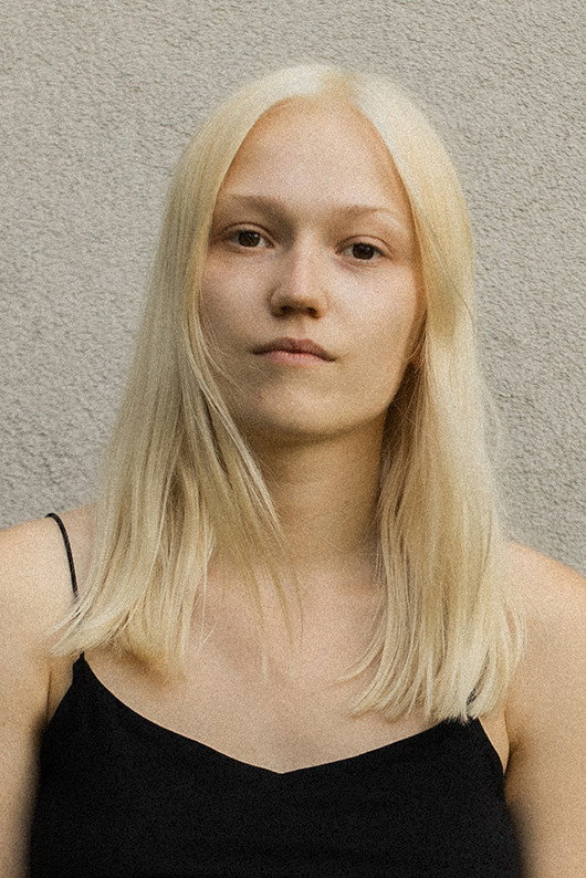 Gabija Bargailaitė as Indrė in Pilgrims