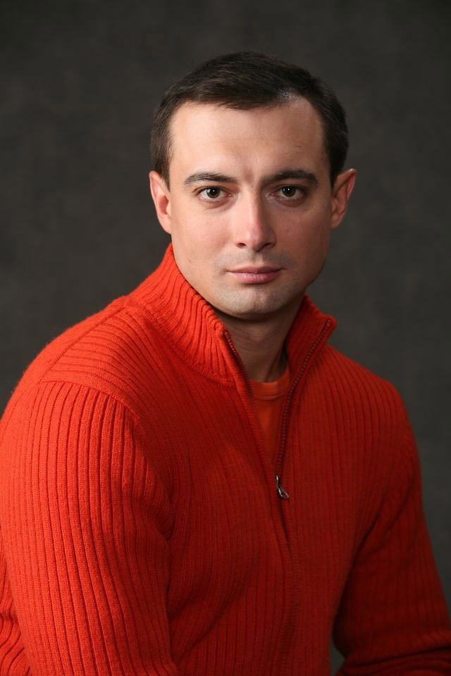 Александр Хованский as Александр Харламов, оперативник in Ундина
