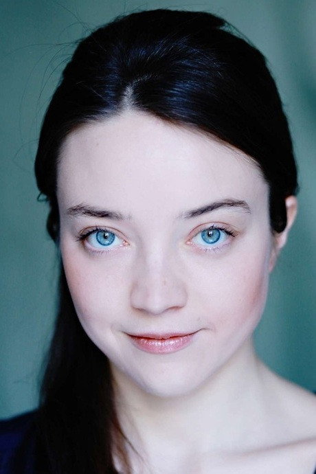 Aurélia Poirier as La Jeanne in Lazy Company