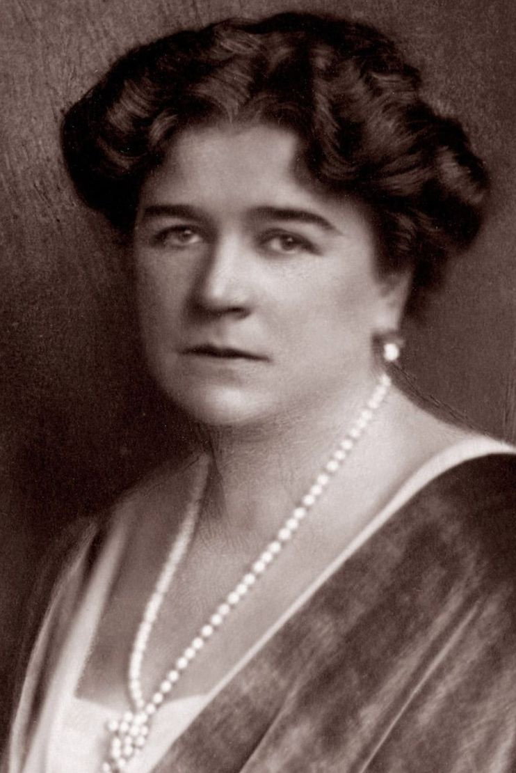 Hansi Niese as Frieda, die Mutter in Die grosse Liebe