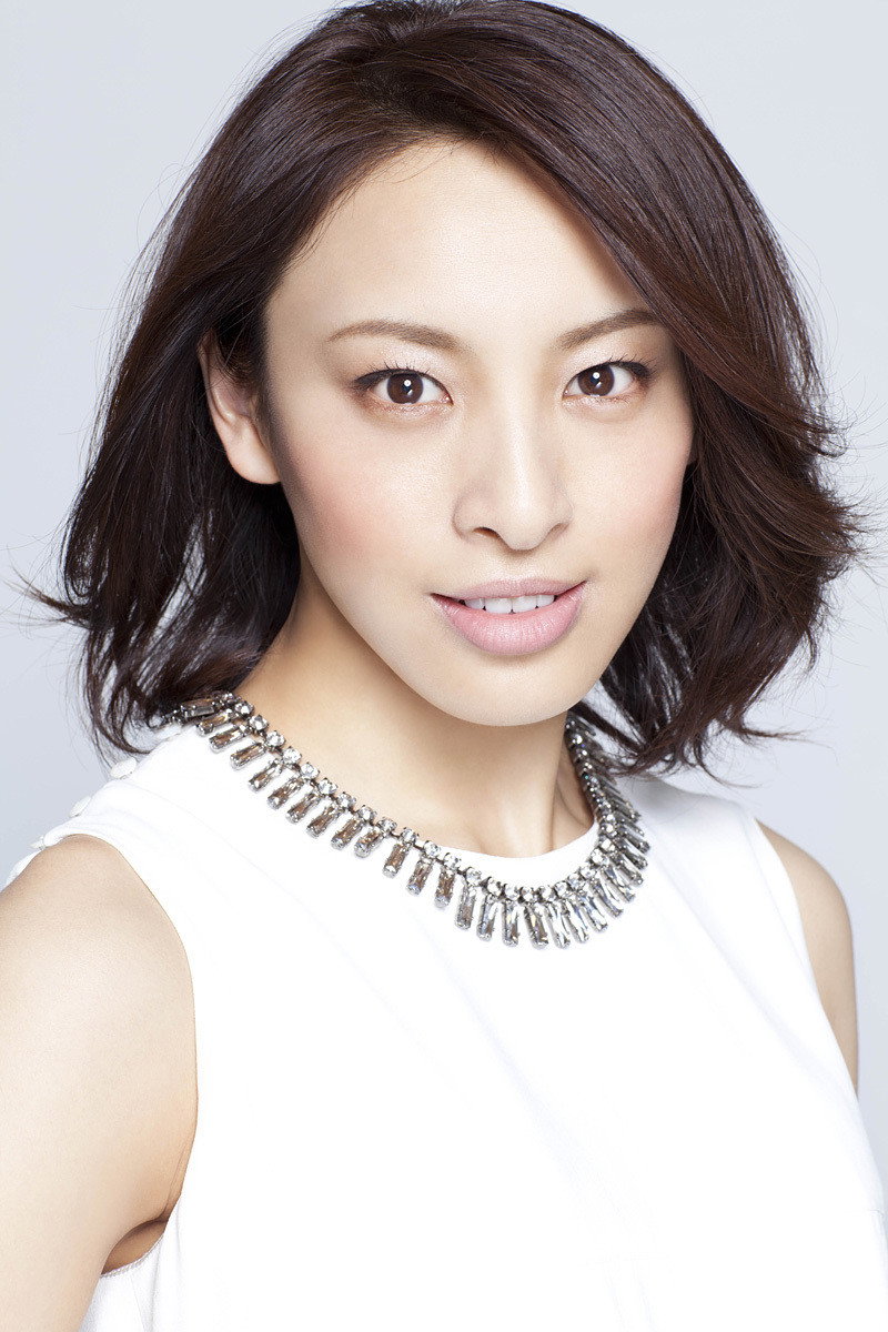音月桂 as Komoriya Sachie in Binta!