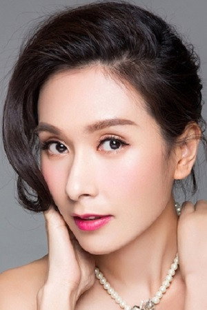杨恭如 as 聂冰 in 暴雨梨花