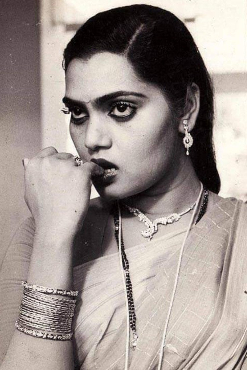 சில்க் ஸ்மிதா as Lady James Bond in Lady James Bond