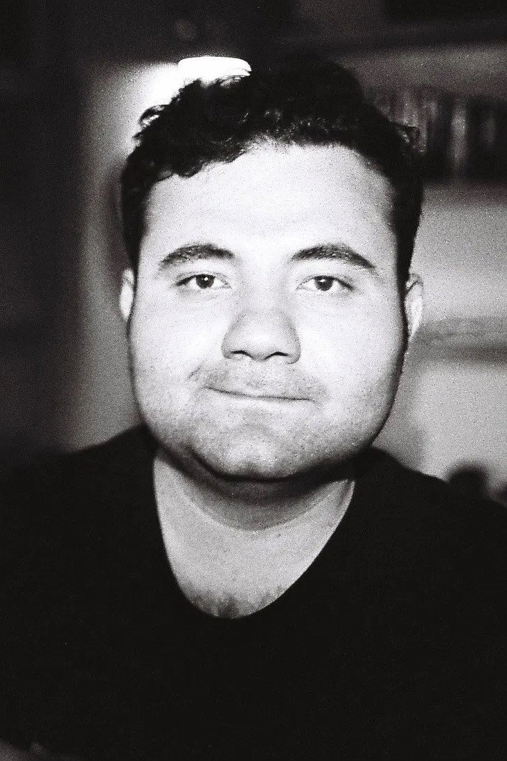 Ozan Özcan as Dursun in Bizim Yenge