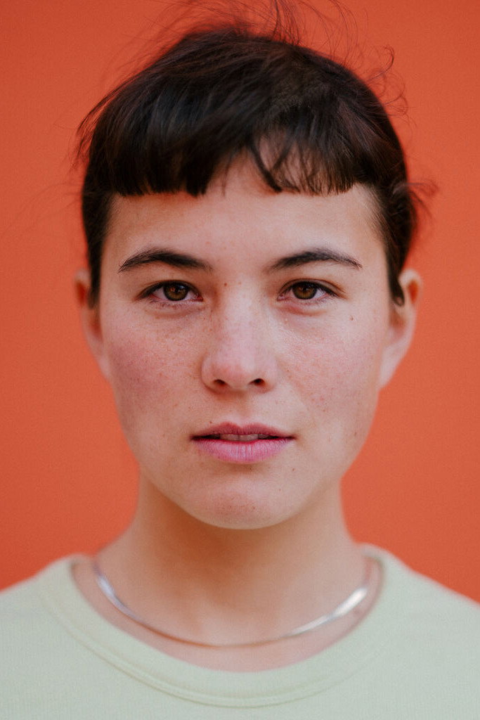 Anna Laimanee as Klara in How do we get out of this?