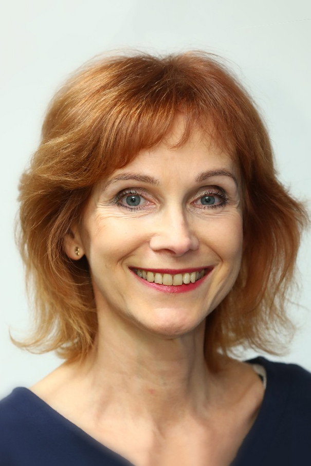 Jana Zvaríková as Alzbeta Fabici rod. Castiglionne in Elizabeth's Court