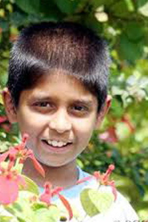 अश्विन चितळे as Govinda in Aashayein