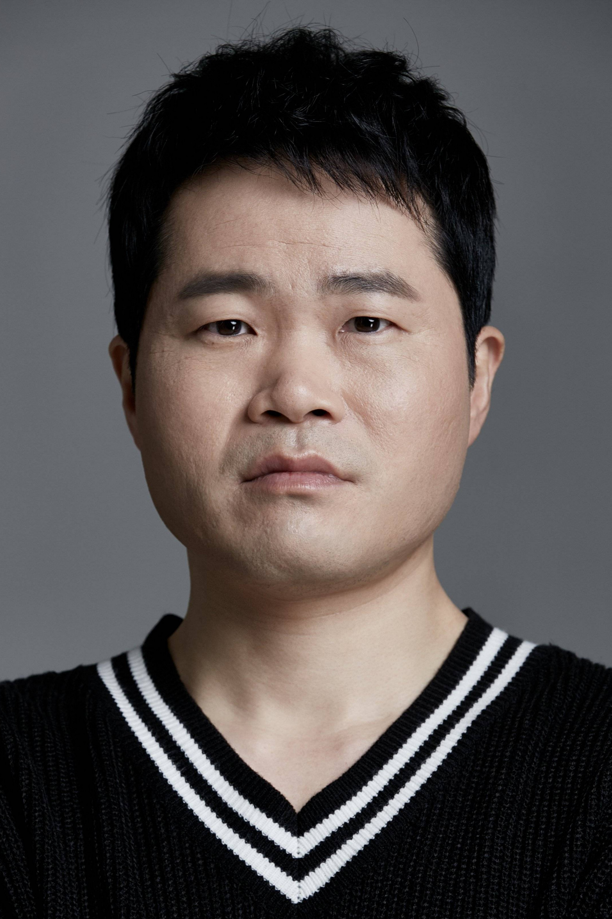 우정국 as Kim Jin-gyu's Father in The Chronicles of Evil