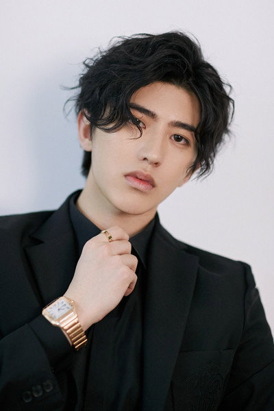 Cai Xukun as Du Yufeng in 童话二分之一