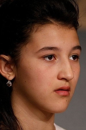 Maria Alexandra Lungu as Emma in The Tale of King Crab