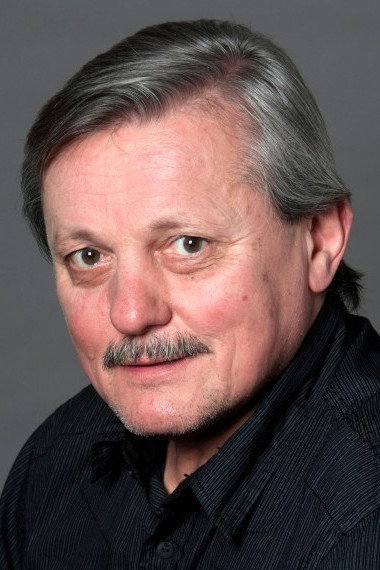 Svatopluk Skopal as Karel Mlejnek in Poldové a nemluvně