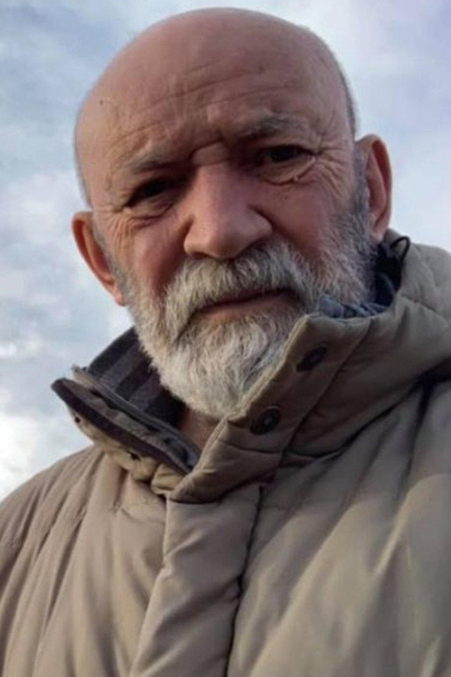 Çun Lajçi as Dani in Hierro