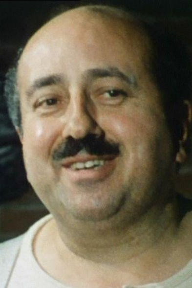 Pierre Mirat as Bahara 'El Freuch' in Le amorose notti di Alì Babà