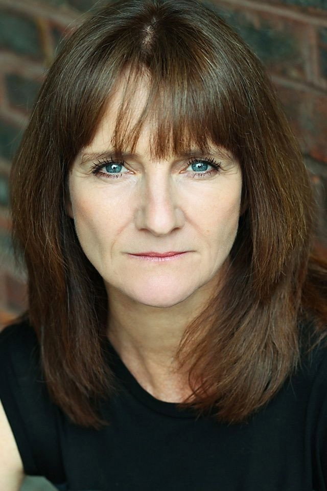 Caroline O'Neill as Leila in Body & Soul