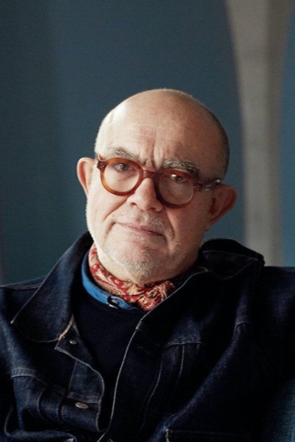 Christian Lacroix as Self - Fashion Designer in Moonface: A Woman in the War