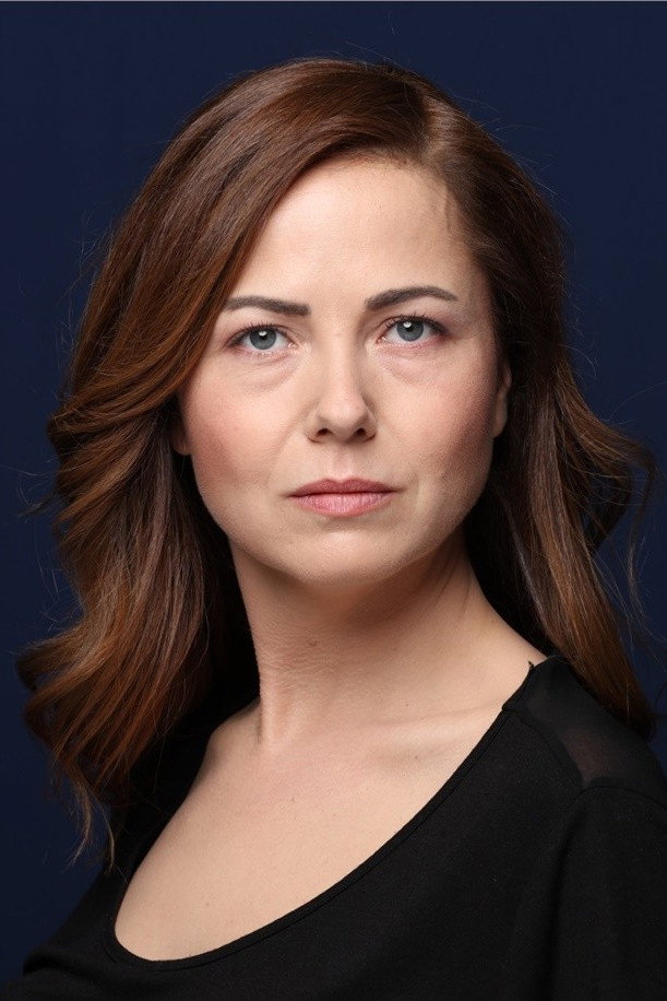 Pınar Ünsal as Kevser Kılıçkaya/Toker in Parmaklıklar Ardında