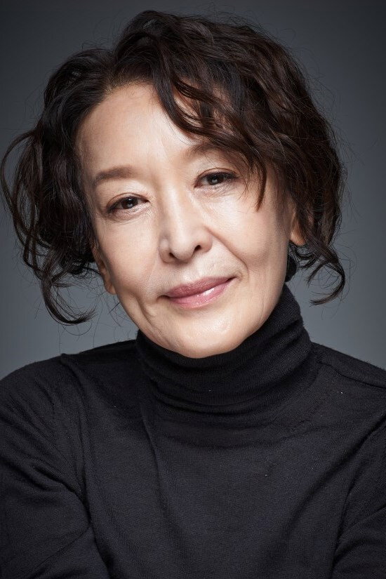 윤석화 as Myo Shim in The Great Shaman Ga Doo-shim