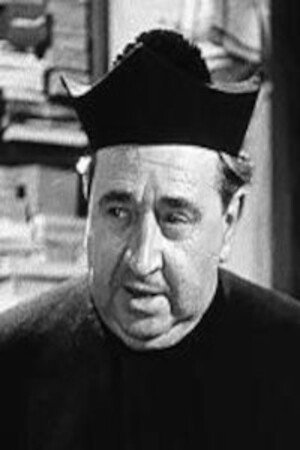Luis Pérez de León as Padre Tiburcio in Under the Skies of the Asturias
