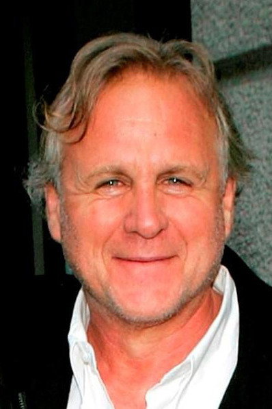 Gary Swanson as Sergeant in Kuruluş Osman